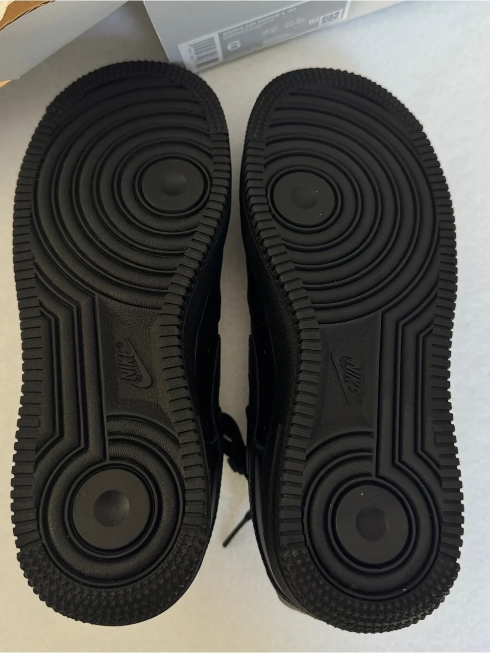 NWB Nike Air Force 1 '07 Low 'Triple Black' [DD8959-001] Women's Size 6